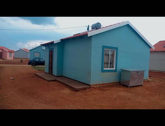 2 BEDROOM HOUSE FOR SALE IN SAVANNA CITY